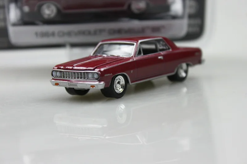 Green Light 1:64 1964 CHEVROLET CHEVELLE SS alloy toy car toys for children diecast model car Birthday gift
Green Light 1:64 1964 CHEVROLET CHEVELLE SS alloy toy car toys for children diecast model car Birthday gift