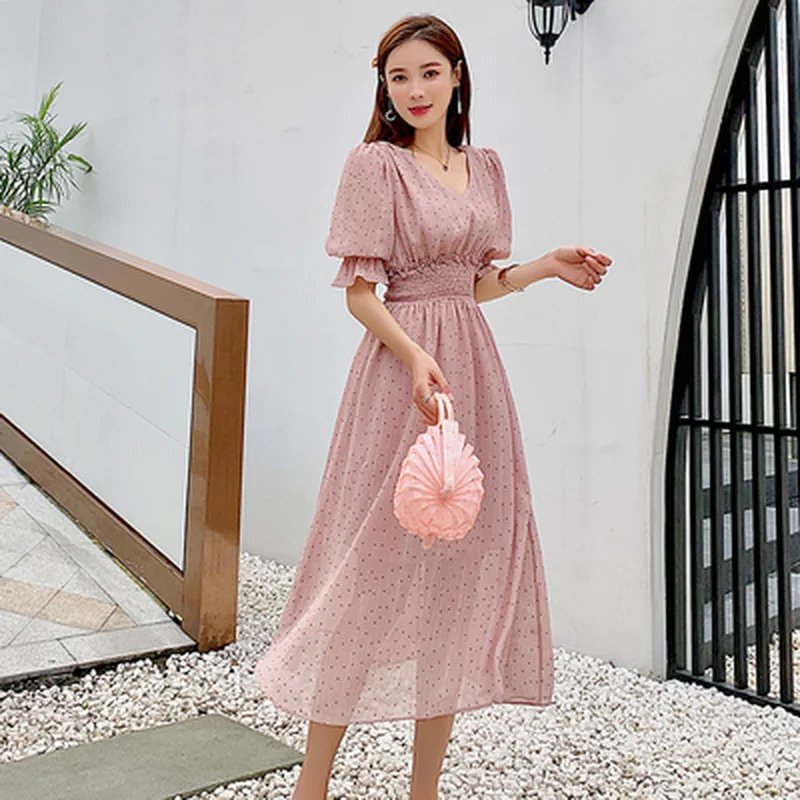 Women Boho Chiffon Polka Dot Dress Summer Elastic Waist V-Neck Ruffled Midi Dress Women Half Sleeve Bohemian Sundress
Women Boho Chiffon Polka Dot Dress Summer Elastic Waist V-Neck Ruffled Midi Dress Women Half Sleeve Bohemian Sundress