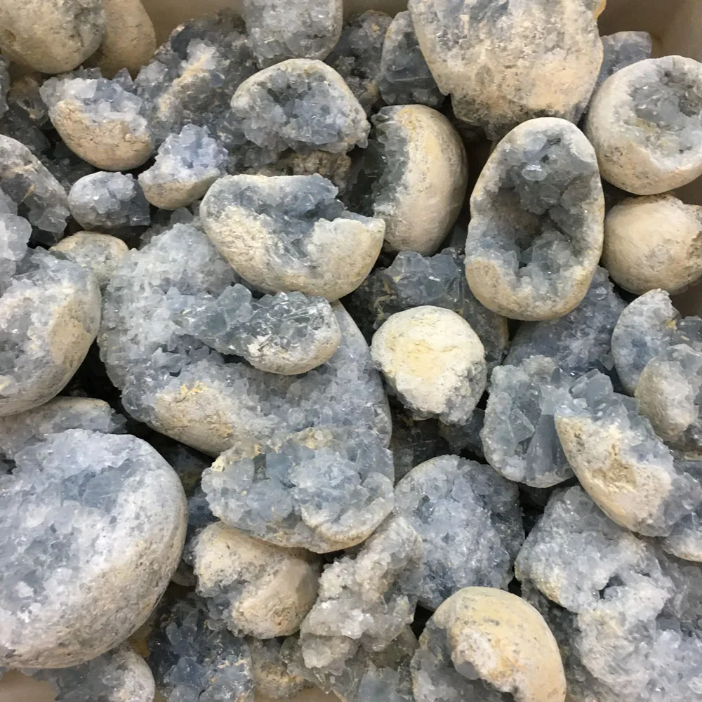 1pcs Natural Clean Blue Spar Hole Geode Crystal Quartz Gemstone Stunning Healing cerstal stone
1pcs Natural Clean Blue Spar Hole Geode Crystal Quartz Gemstone Stunning Healing cerstal stone