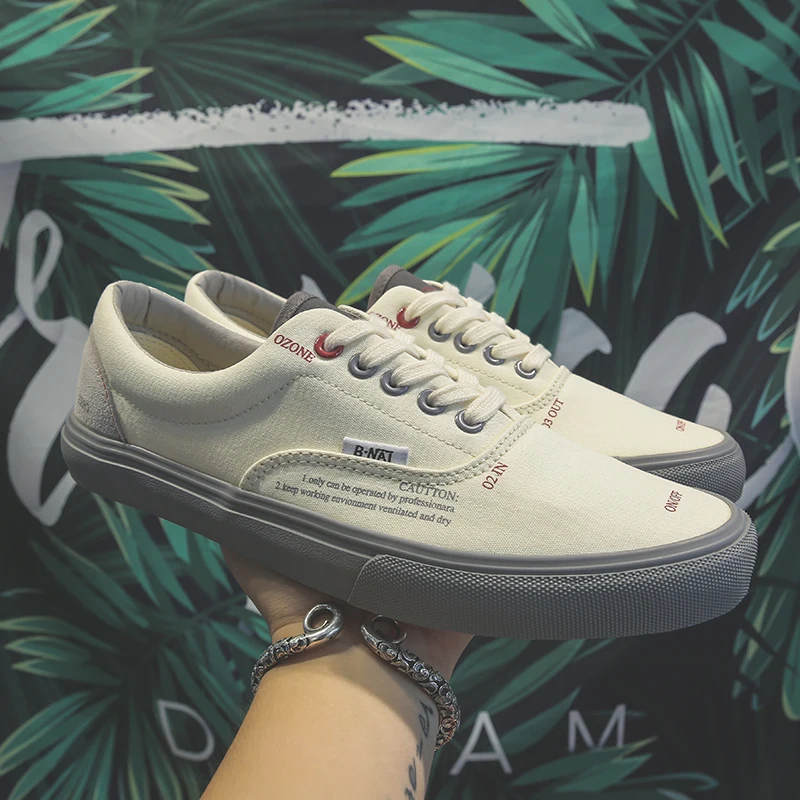 Women's Flats plus size 22.5-26.5 cm PU stitching letters canvas shoes Young girls and boys Vulcanized shoes Couple models
Women's Flats plus size 22.5-26.5 cm PU stitching letters canvas shoes Young girls and boys Vulcanized shoes Couple models
