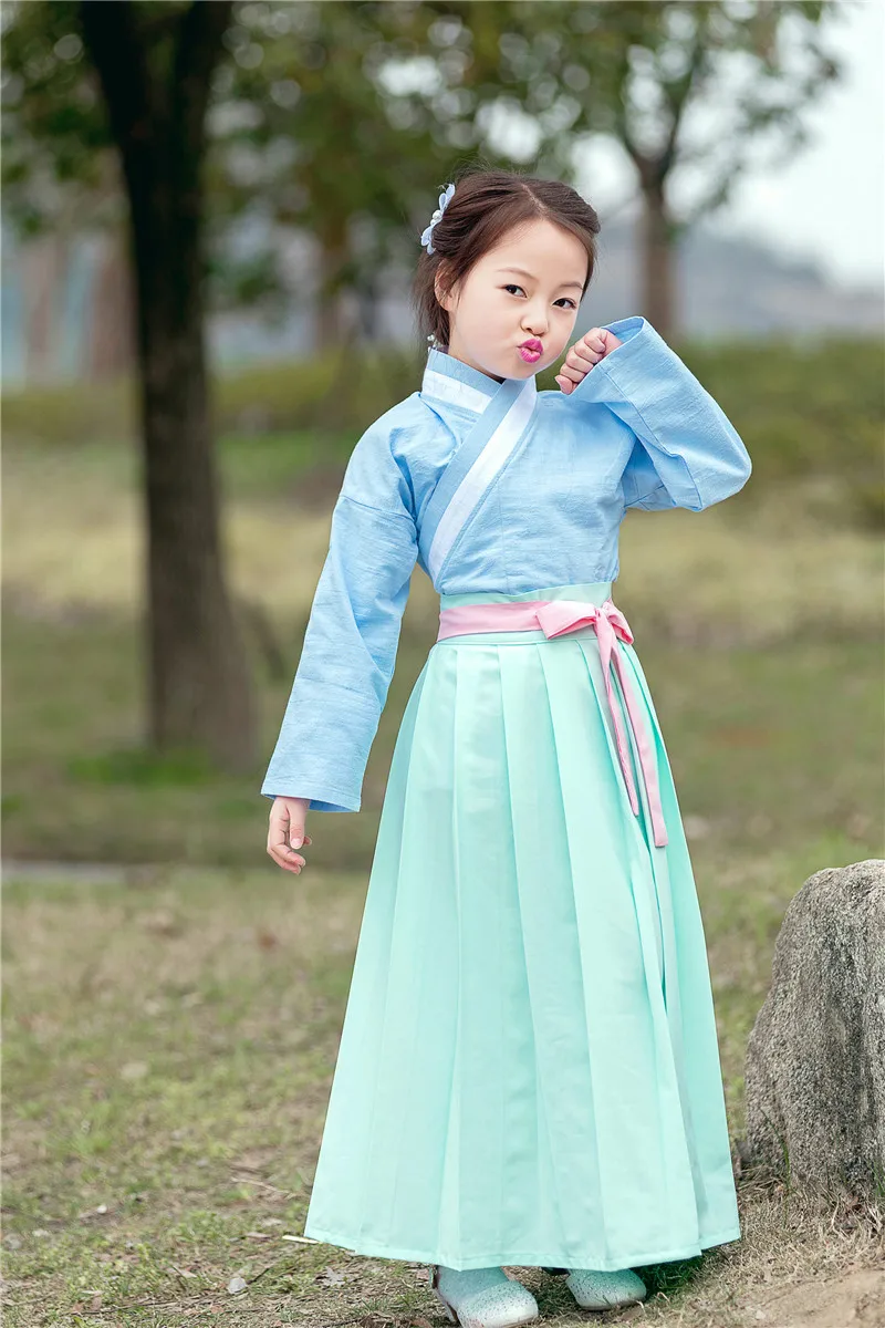 2 PCS Girl Chinese Hanfu Traditional Costume Girl Tang Folk Dance Clothing for Performance Kids Qing Dynasty Clothes Tops+Skirt
2 PCS Girl Chinese Hanfu Traditional Costume Girl Tang Folk Dance Clothing for Performance Kids Qing Dynasty Clothes Tops+Skirt