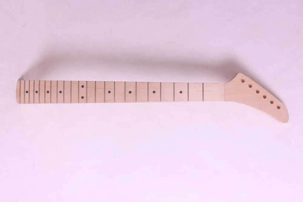 one finished electric guitar neck maple made and maple fingerboard Bolt on 22 fret clear finish 
one finished electric guitar neck maple made and maple fingerboard Bolt on 22 fret clear finish