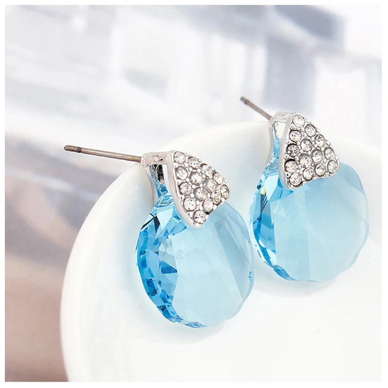 Retro Vintage Piercing Earrings Made With Austria Elements Crystal From Austria Women Orecchini Party Wholesale
Retro Vintage Piercing Earrings Made With Austria Elements Crystal From Austria Women Orecchini Party Wholesale