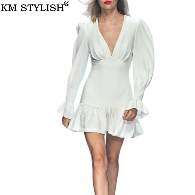 High-end custom 2019 spring elegant catwalk V-neck long-sleeved ruffled dress French retro white ladies dress
High-end custom 2019 spring elegant catwalk V-neck long-sleeved ruffled dress French retro white ladies dress