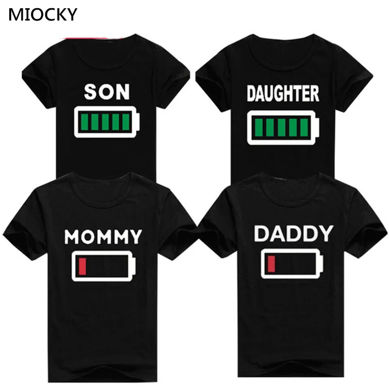 Family Clothing Mommy Daughter Son Summer Battery T Shirt Father& Mother&Kids Matching Outfits Mother Clothes E0102 | Мать и