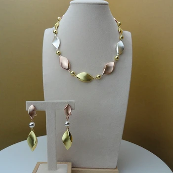 YUMINGLAI 2020 New Design Dubai Gold Color African Jewelry Set for Women FHK6010
YUMINGLAI 2020 New Design Dubai Gold Color African Jewelry Set for Women FHK6010