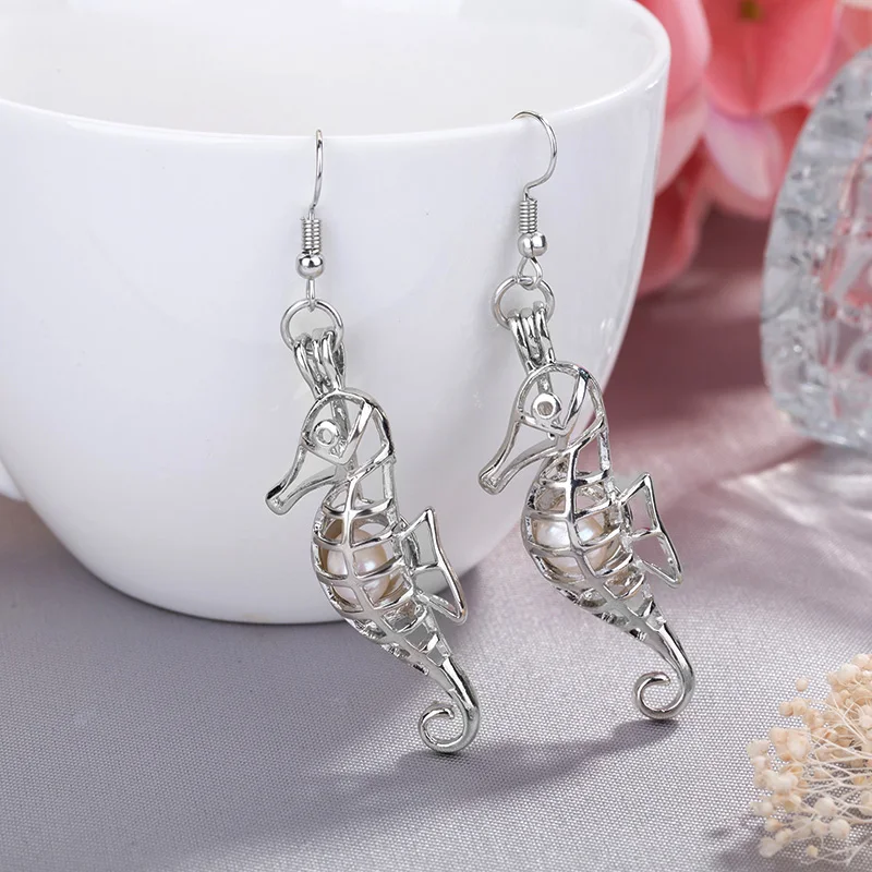 Pearl Cage Earring Jewelry Findings Cage Sea Horse Essential Oil Diffuser Locket Earring For Oyster Pearl Women Girl Gifts
Pearl Cage Earring Jewelry Findings Cage Sea Horse Essential Oil Diffuser Locket Earring For Oyster Pearl Women Girl Gifts