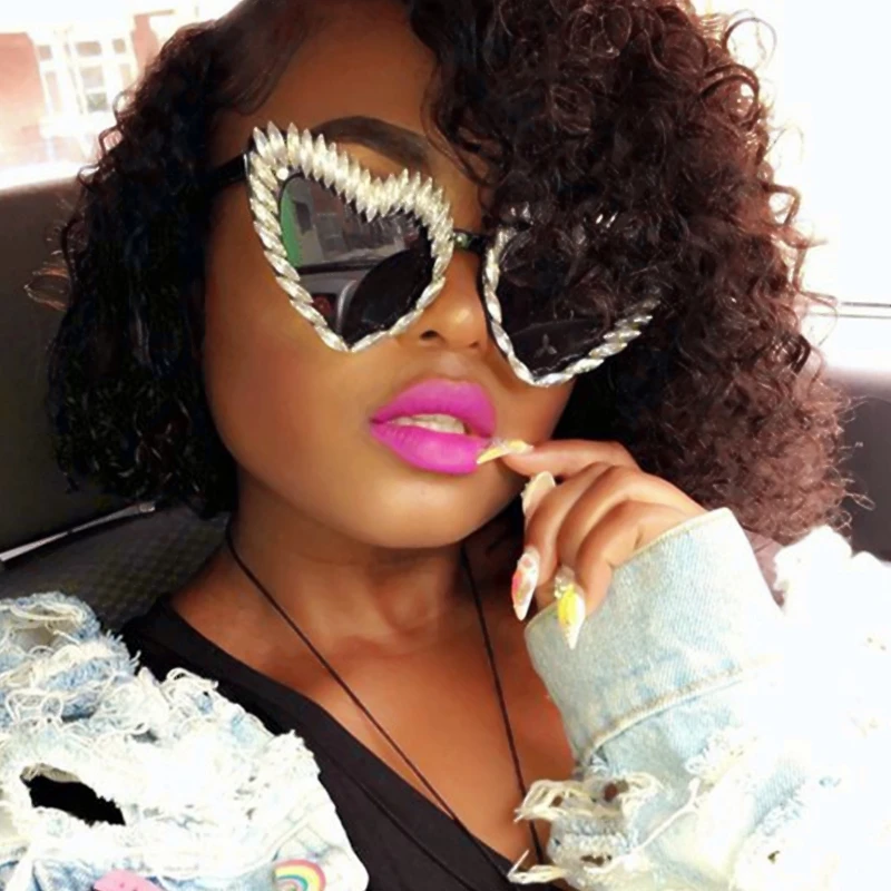 2018 Sunglasses Women brand designer Cool Sun Glasses for Men luxury Rhinestone Retro Love Heart Shape Summer glasses shades
2018 Sunglasses Women brand designer Cool Sun Glasses for Men luxury Rhinestone Retro Love Heart Shape Summer glasses shades