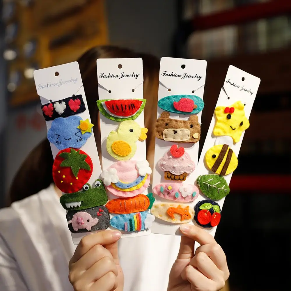 1Pc Children Cute Felt Fabric Craft Hair Clips Cloth Wrapped Cute Colored Cartoon Animal Fruit Patterns BB Hairpins
1Pc Children Cute Felt Fabric Craft Hair Clips Cloth Wrapped Cute Colored Cartoon Animal Fruit Patterns BB Hairpins