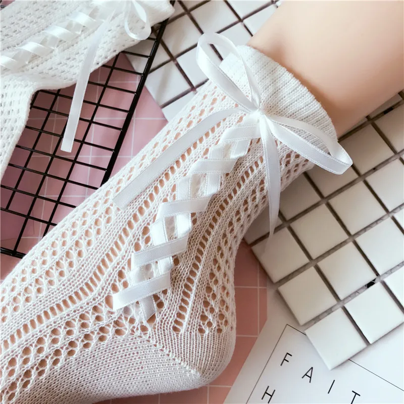 Lady Lolita Style Hollowed Side & Back Silk Ribbon Bowknot Tie Short Tube Socks Woman Cotton Socks 2 Colors
Lady Lolita Style Hollowed Side & Back Silk Ribbon Bowknot Tie Short Tube Socks Woman Cotton Socks 2 Colors