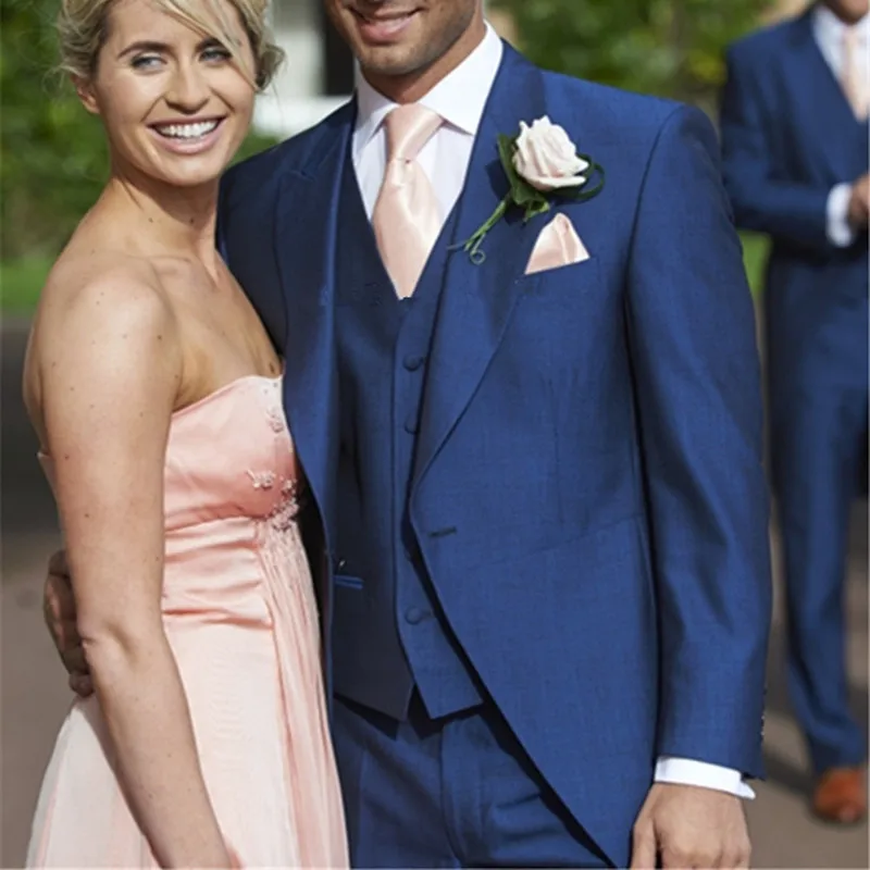 Long Tailcoat Wedding Men Suit tuxedos and Vest 2017 new Custom Made Royal Blue homme Slim Fit mens blazers suits wedding groom
Long Tailcoat Wedding Men Suit tuxedos and Vest 2017 new Custom Made Royal Blue homme Slim Fit mens blazers suits wedding groom
