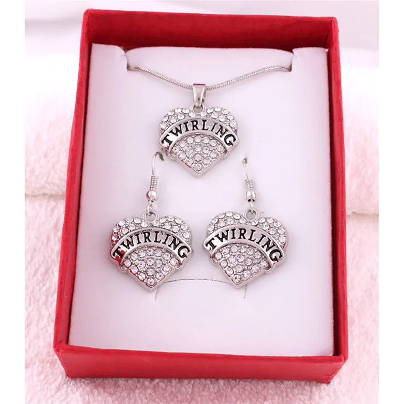 Hot Sale Women Jewelry Set Necklace And Earrings TWIRLING Written Sparkling Crystals In Heart Pendant Snake Chain Dropshipping
Hot Sale Women Jewelry Set Necklace And Earrings TWIRLING Written Sparkling Crystals In Heart Pendant Snake Chain Dropshipping