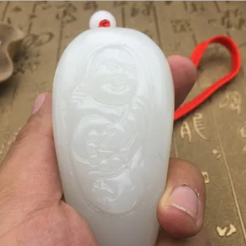 A jade Buddha hand pieces of men and women playing pieces hand jade jade public fitness
A jade Buddha hand pieces of men and women playing pieces hand jade jade public fitness