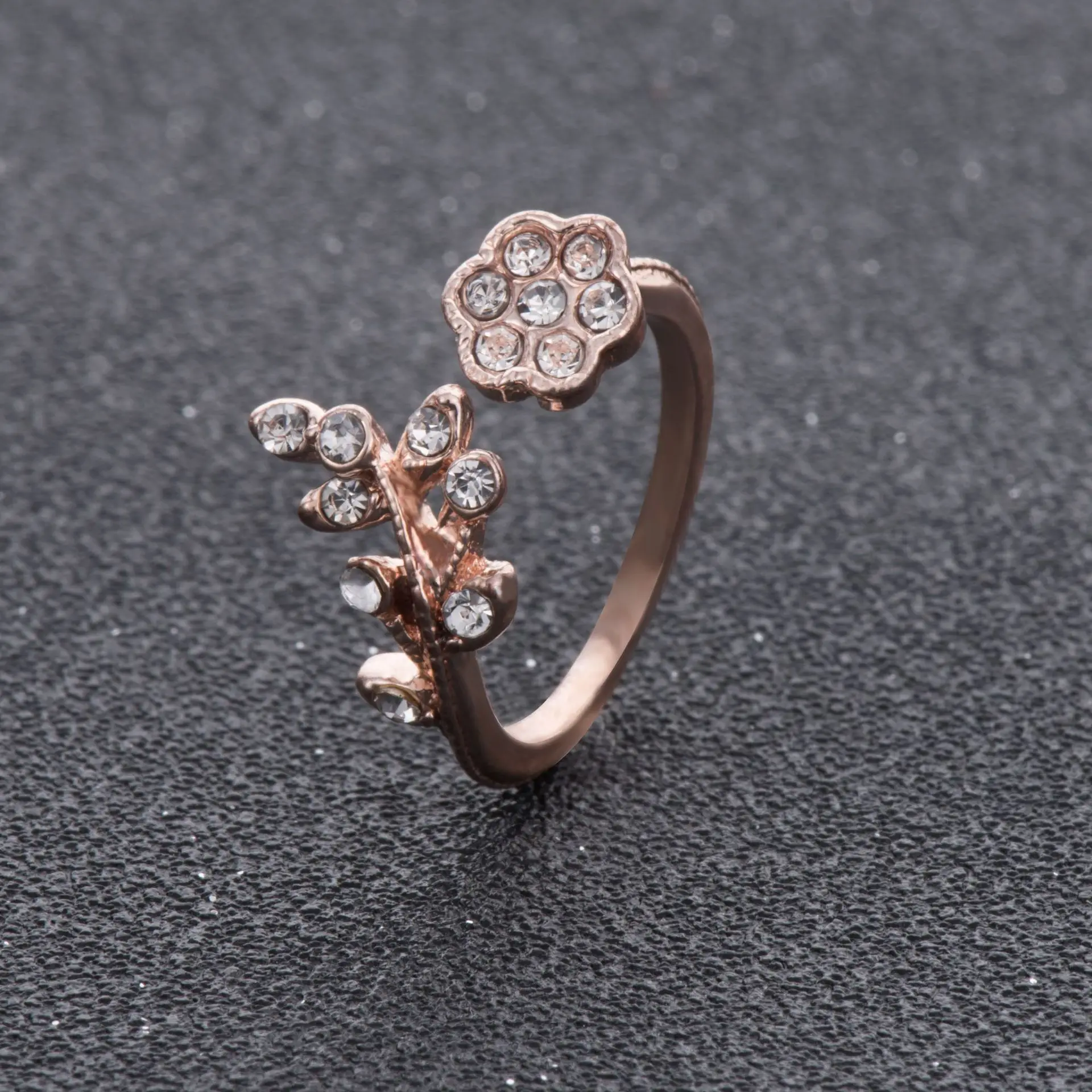 2019 New Charms Zircon Flower Adjustable Wedding Rings for Woman Delicate Cubic Zirconia Ring Fashion Female Jewelry Accessories
2019 New Charms Zircon Flower Adjustable Wedding Rings for Woman Delicate Cubic Zirconia Ring Fashion Female Jewelry Accessories