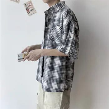 Summer New Plaid Shirt Men's Fashion Retro Casual Shirt Man Streetwear Trend Wild Hip Hop Loose Five-point Sleeve Shirt M-2XL
Summer New Plaid Shirt Men's Fashion Retro Casual Shirt Man Streetwear Trend Wild Hip Hop Loose Five-point Sleeve Shirt M-2XL