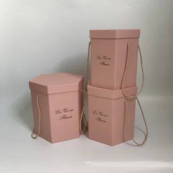 New Valentine's Day Octagon Flower Box Portable Hand Hold Flower Gift Box Florist Gift Party Box Wedding Christmas Decoration
New Valentine's Day Octagon Flower Box Portable Hand Hold Flower Gift Box Florist Gift Party Box Wedding Christmas Decoration