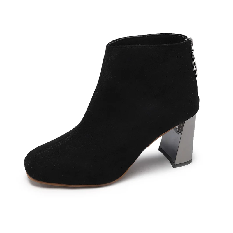 2019 autumn and winter new Martin boots female with thick back zipper short boots wild elastic socks boots
2019 autumn and winter new Martin boots female with thick back zipper short boots wild elastic socks boots