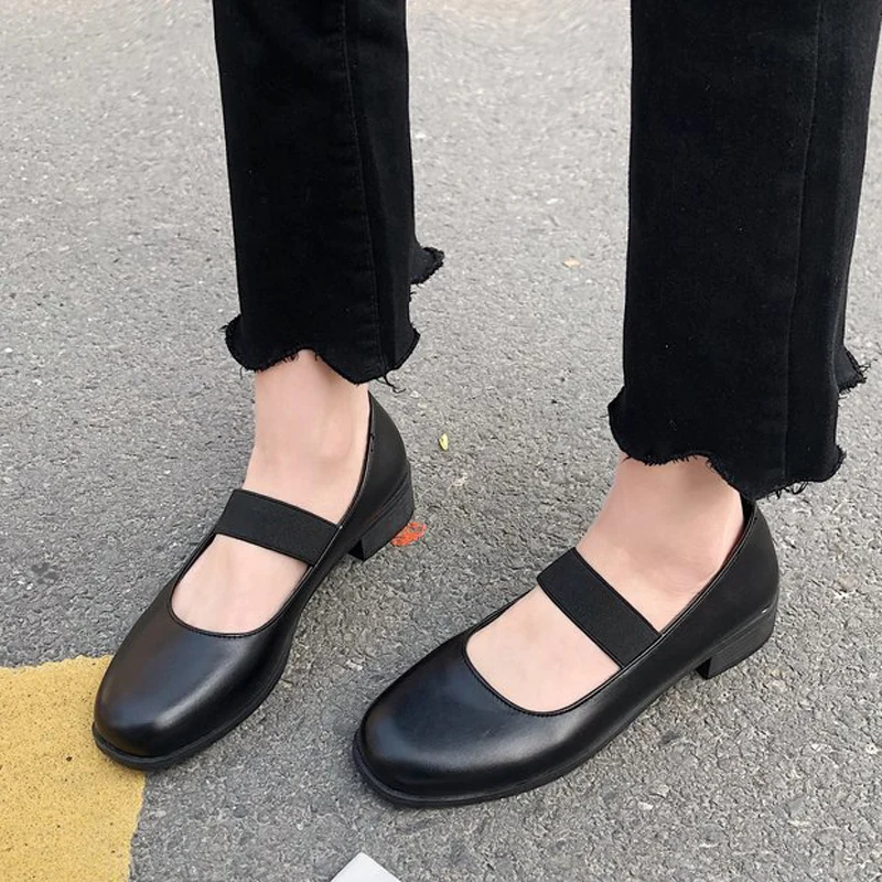 HEE GRAND Women Retro Square Toe Leather Shoes Elastic Band Casual Cozy Low Square Heels Pumps Student Shoes XWD7820
HEE GRAND Women Retro Square Toe Leather Shoes Elastic Band Casual Cozy Low Square Heels Pumps Student Shoes XWD7820