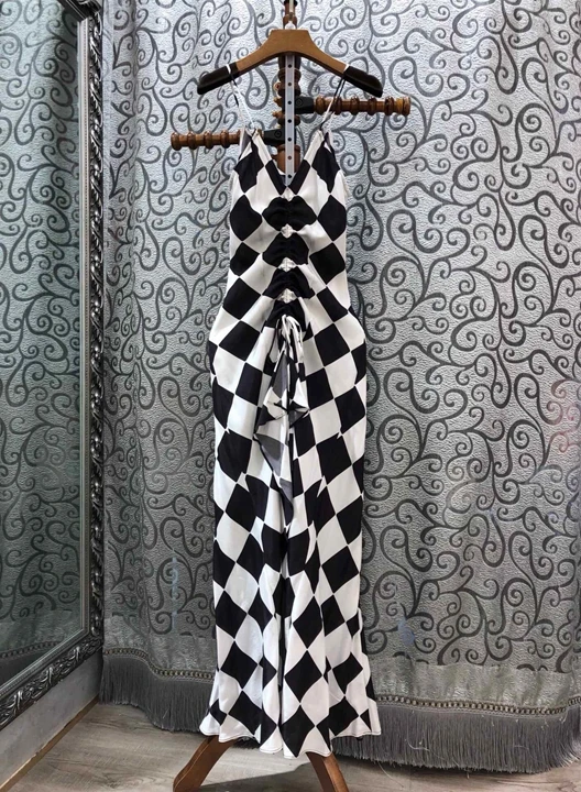 Summer 2019 New Female V-neck Lattice Matchwork Colored Waist Draw-rope Tie Suspension Connected Pants 624
Summer 2019 New Female V-neck Lattice Matchwork Colored Waist Draw-rope Tie Suspension Connected Pants 624