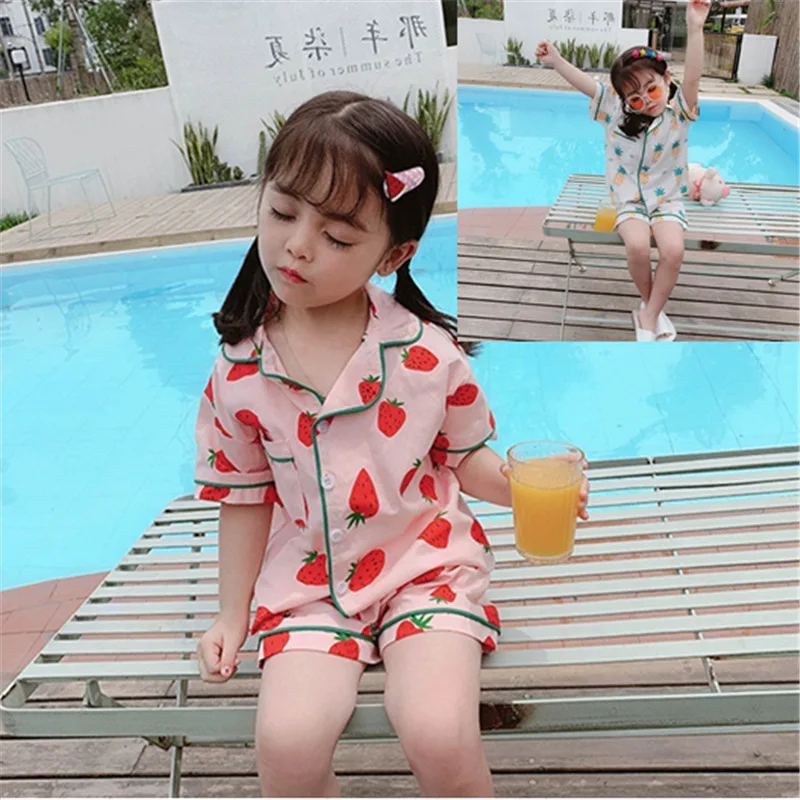 Boys and girls suit fruit short-sleeved tops with shorts summer suit new children's baby girl clothes
Boys and girls suit fruit short-sleeved tops with shorts summer suit new children's baby girl clothes
