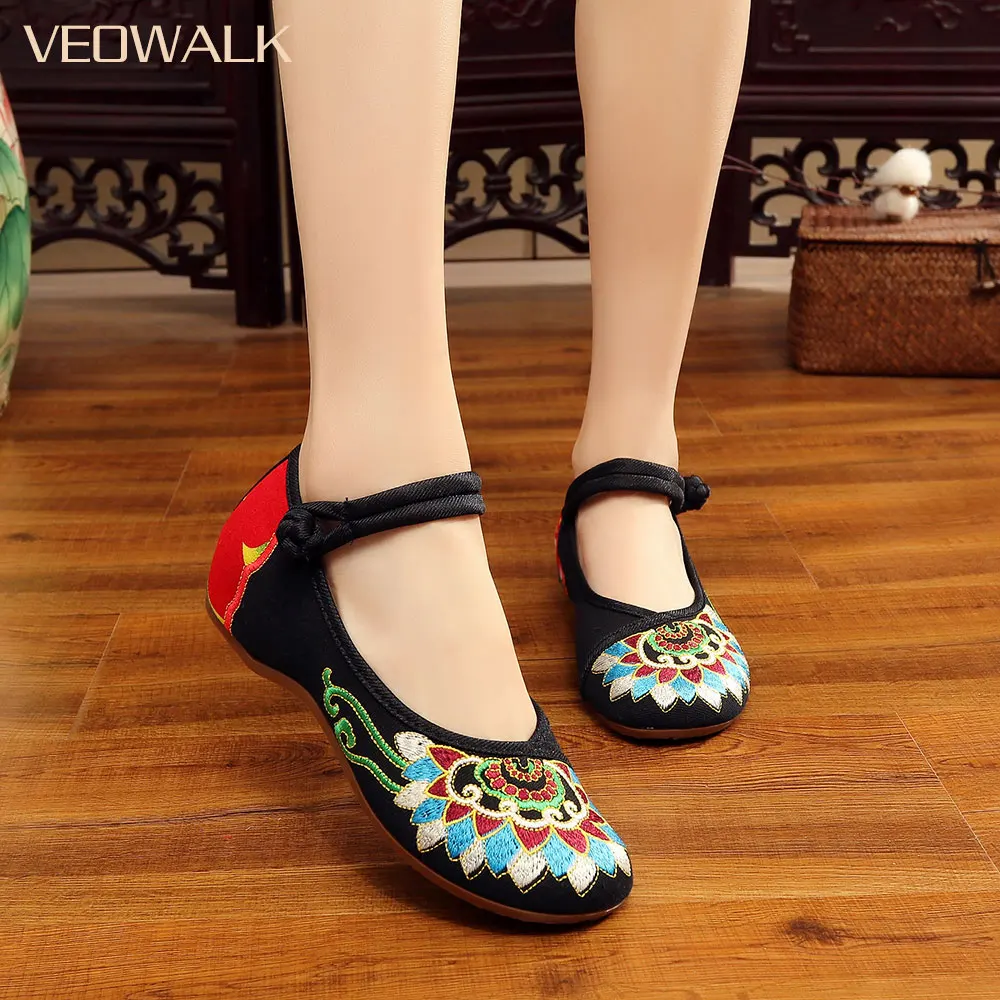 Veowalk Handmade Women Chinese Old Peking Shoes Buddhism Totem Embroidered Ballet Flats Ladies Casual Cotton Fabric Dance Flats
Veowalk Handmade Women Chinese Old Peking Shoes Buddhism Totem Embroidered Ballet Flats Ladies Casual Cotton Fabric Dance Flats