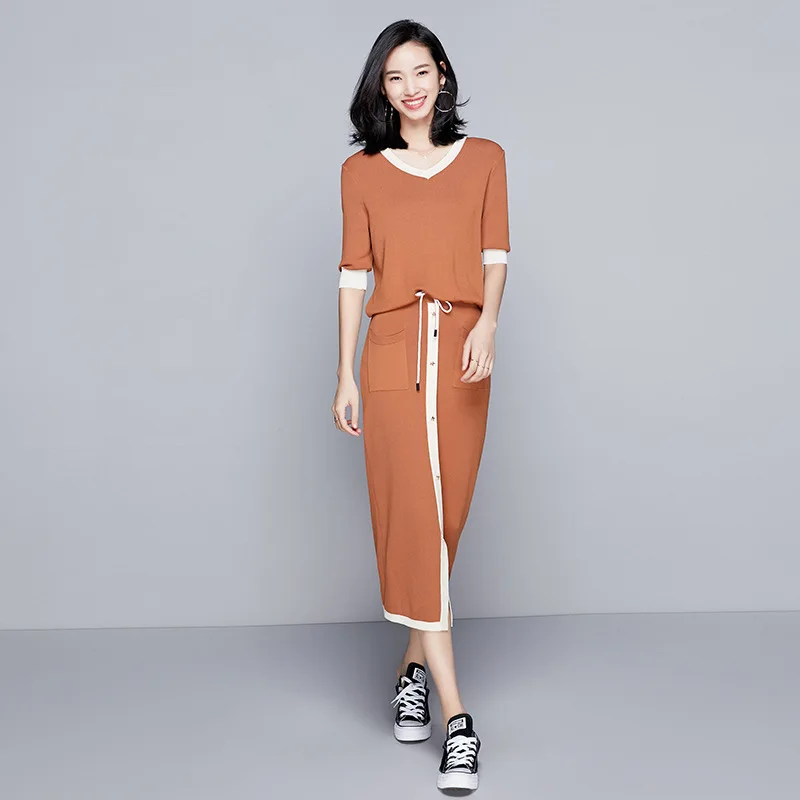 Knitted Suits Two Pieces Set Elastic Fabric V Neck Hal Sleeves Straight Skirt 3 Colors Casual Design New England Style 2018
Knitted Suits Two Pieces Set Elastic Fabric V Neck Hal Sleeves Straight Skirt 3 Colors Casual Design New England Style 2018