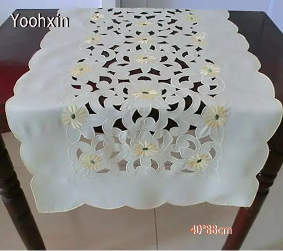 Luxury yellow satin Embroidery bed Table Runner flag cloth cover damask Lace tea coffee tablecloth Party kitchen Wedding decor
Luxury yellow satin Embroidery bed Table Runner flag cloth cover damask Lace tea coffee tablecloth Party kitchen Wedding decor