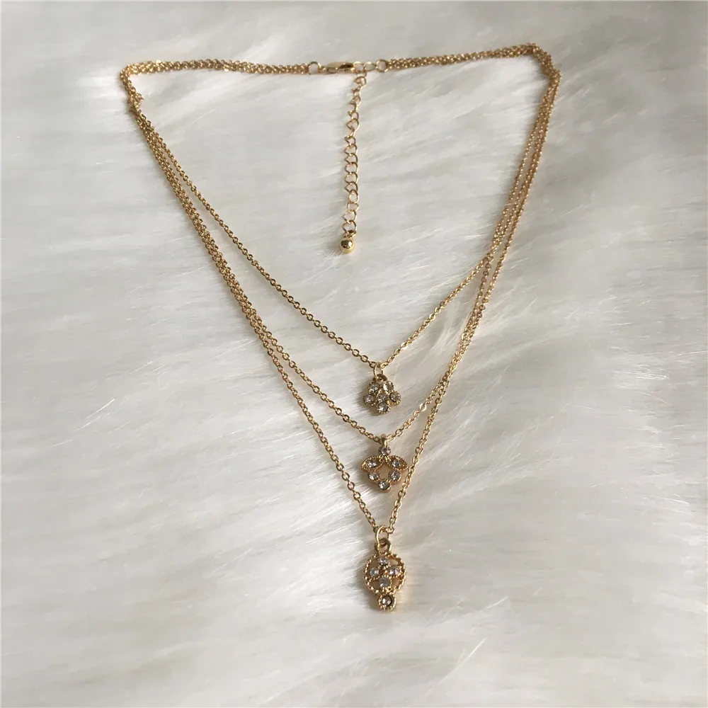 PRETTY NECKLACE GOLD COLOR PLATING SMALL CLEAR STONE PENDANT THREE LAYERED NECKLACE FOR WOMEN GIRL
PRETTY NECKLACE GOLD COLOR PLATING SMALL CLEAR STONE PENDANT THREE LAYERED NECKLACE FOR WOMEN GIRL