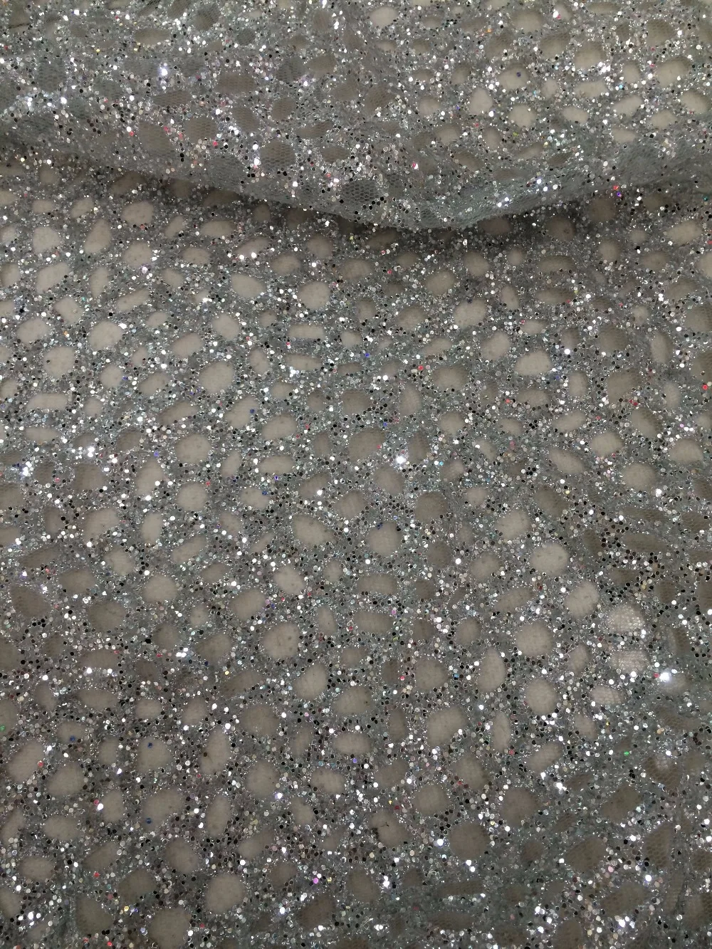 Hand print glued glitter african tulle net lace/ SYJ-11251 african french mesh lace fabric for party evening dress
Hand print glued glitter african tulle net lace/ SYJ-11251 african french mesh lace fabric for party evening dress