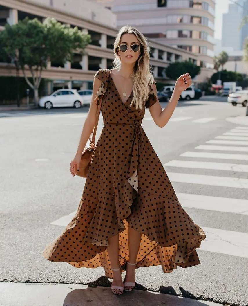 Casual Polka Dot Bohemian Maxi Dresses for Women Fashion V Neck Summer Beach Dresses Short Sleeve Ruffles Vestidos
Casual Polka Dot Bohemian Maxi Dresses for Women Fashion V Neck Summer Beach Dresses Short Sleeve Ruffles Vestidos