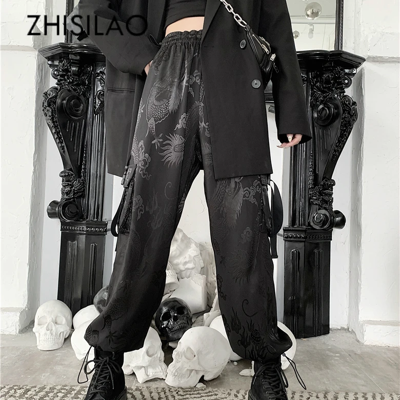 Cargo Pants Women 2019 Black Streetwear Harajuku Pants Women Black Print Trousers Women Casual Pants Jogger Punk Trousers
Cargo Pants Women 2019 Black Streetwear Harajuku Pants Women Black Print Trousers Women Casual Pants Jogger Punk Trousers