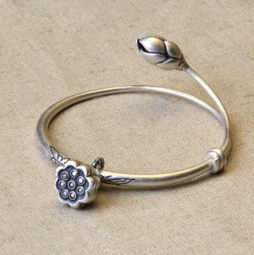 Pure Silver Sterling S999 Silver Vintage Lotus Seedpod Charm Adjustable ladies' Bangle (SYF)
Pure Silver Sterling S999 Silver Vintage Lotus Seedpod Charm Adjustable ladies' Bangle (SYF)