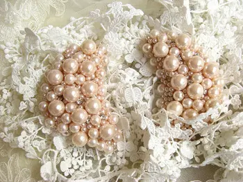 2 pieces pearl beaded Applique, Pearl Beading applique, shoulder armor, rhinestone couture alter applique
2 pieces pearl beaded Applique, Pearl Beading applique, shoulder armor, rhinestone couture alter applique