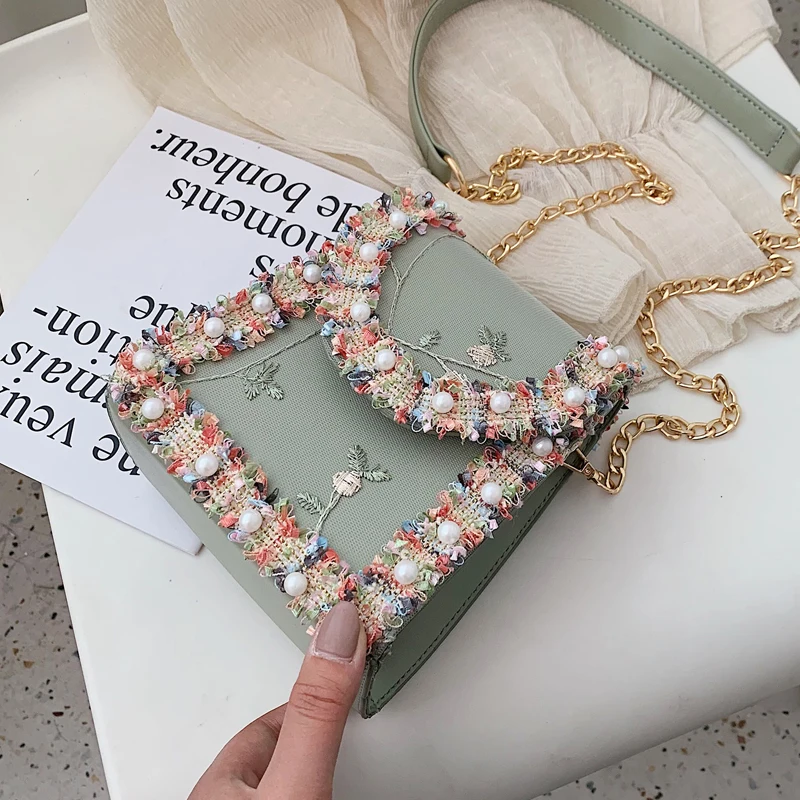 2019 Summer New Flap Square bag High Quality PU Leather Lace Women's Designer Handbag Pearl Flower Chain Shoulder Messenger bags
2019 Summer New Flap Square bag High Quality PU Leather Lace Women's Designer Handbag Pearl Flower Chain Shoulder Messenger bags