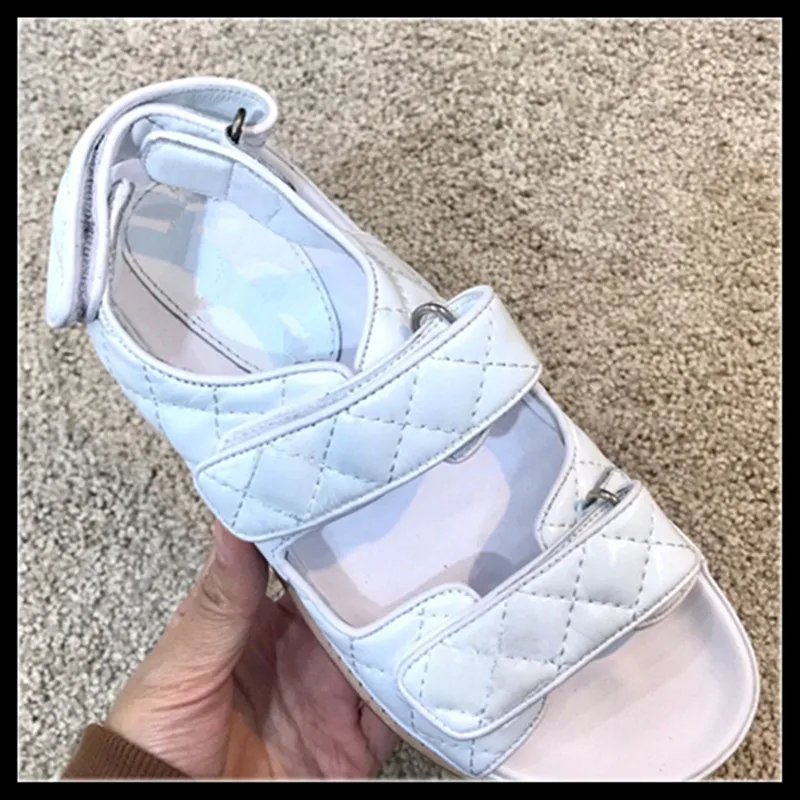 2019 new Women sandal brand desginer women summer Shoes Fashion plaid genuine leather desgin casual Sandals shoe size 35-39
2019 new Women sandal brand desginer women summer Shoes Fashion plaid genuine leather desgin casual Sandals shoe size 35-39