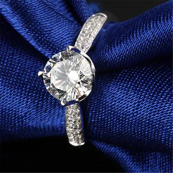 1Ct 4 Prongs Round Cut Elegant Synthetic Diamonds Ring 925 Sterling Silver Wedding Ring for Women White Gold Color Jewelry
1Ct 4 Prongs Round Cut Elegant Synthetic Diamonds Ring 925 Sterling Silver Wedding Ring for Women White Gold Color Jewelry