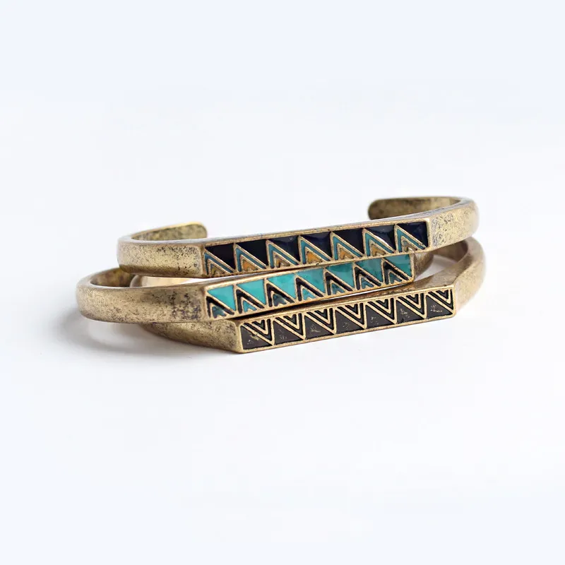 Timlee B012 Retro Personality Colour Ceramic Glaze Geometry Alloy Opening Bangles,Popular Jewelry Wholesale
Timlee B012 Retro Personality Colour Ceramic Glaze Geometry Alloy Opening Bangles,Popular Jewelry Wholesale