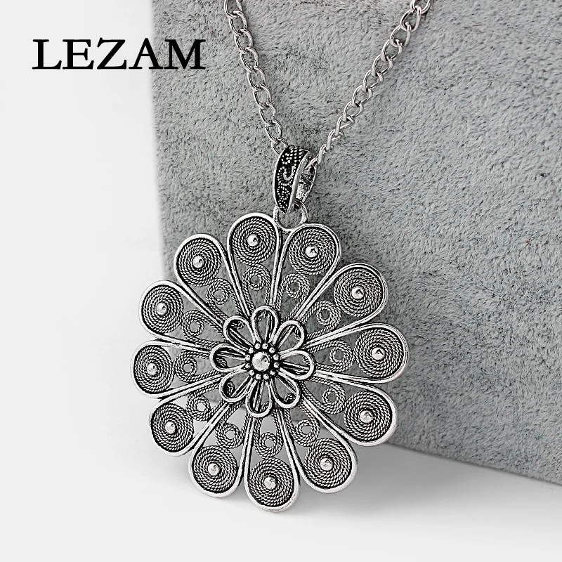 1pcs Fashion Necklace Charms Filigree Lacework Swirl Large Flower Pendant Collar Long Metal Chain Pendant Necklace Bijoux
1pcs Fashion Necklace Charms Filigree Lacework Swirl Large Flower Pendant Collar Long Metal Chain Pendant Necklace Bijoux