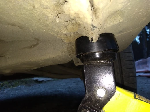 6.5cm Car Jack Pad Rubber Disc Pad Auto Vehicle Weld Jacking Lifting Disk Frame Protector Rail Floor Slotted Car Jack Guard Tool