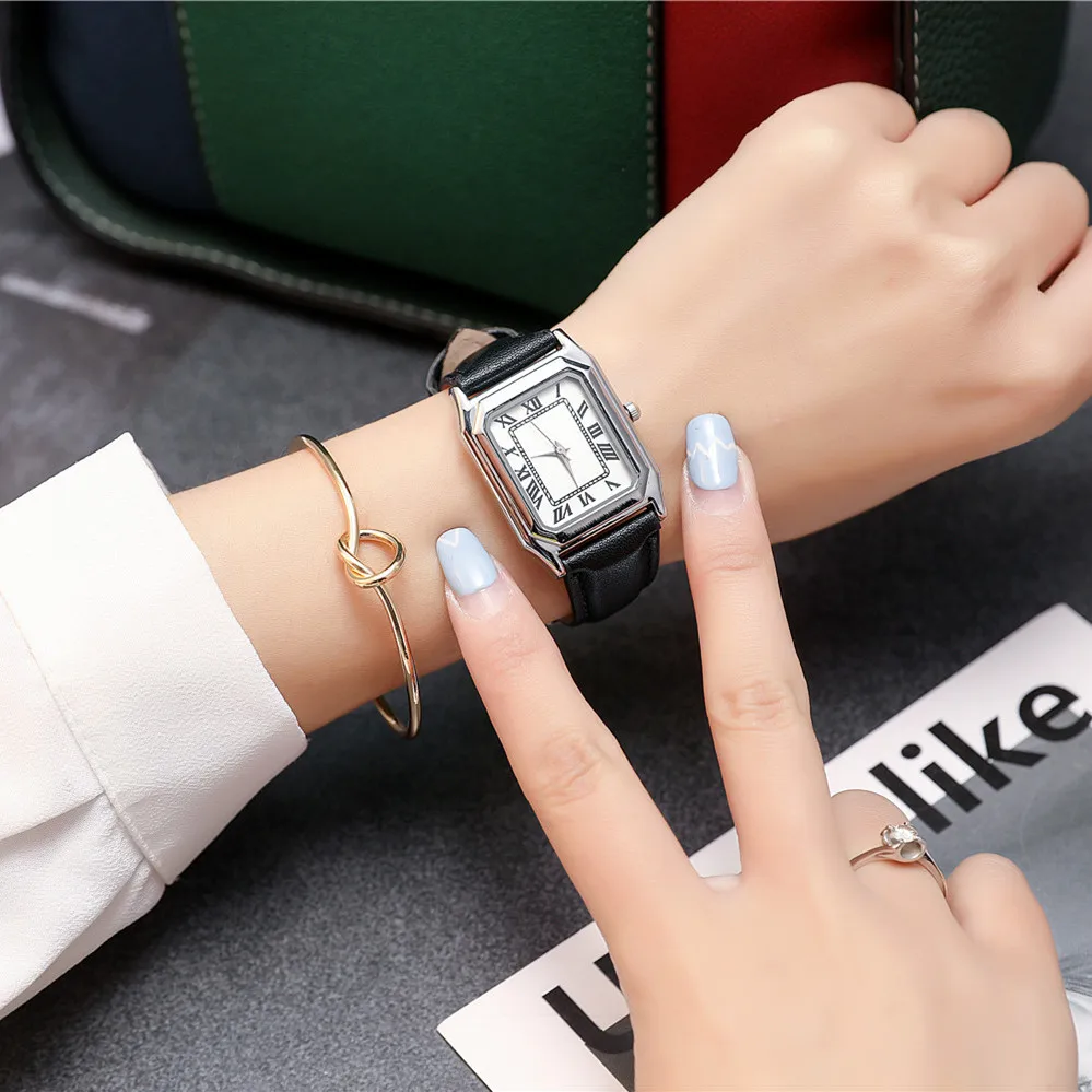 BGG brand Ladies Casual Watch Rectangle dial Minimalist Style Female Quartz Wristwatch Leather Strap Women Fashion Clock hours
BGG brand Ladies Casual Watch Rectangle dial Minimalist Style Female Quartz Wristwatch Leather Strap Women Fashion Clock hours