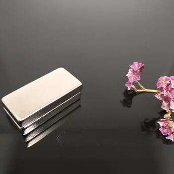 Zion 50pcs 30x15x5mm magnet strip N35 permanent cuboid block bar rare earth NdFeB magnet 30*15*5mm strong magnet 30mmx15mmx5mm
Zion 50pcs 30x15x5mm magnet strip N35 permanent cuboid block bar rare earth NdFeB magnet 30*15*5mm strong magnet 30mmx15mmx5mm