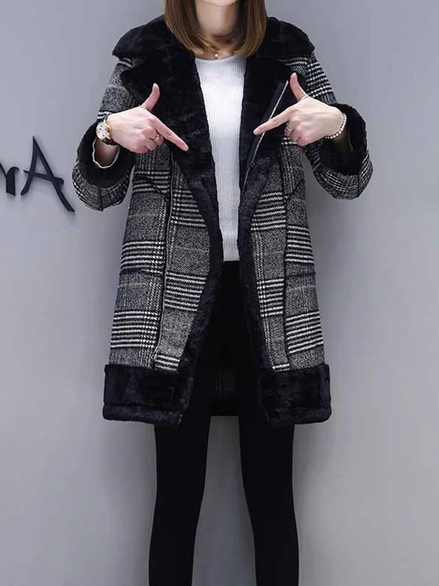 plaid women coat winter faux fur warm outwear casual mid- long-coat black one button loose plus size 2XL wool long coat women
plaid women coat winter faux fur warm outwear casual mid- long-coat black one button loose plus size 2XL wool long coat women