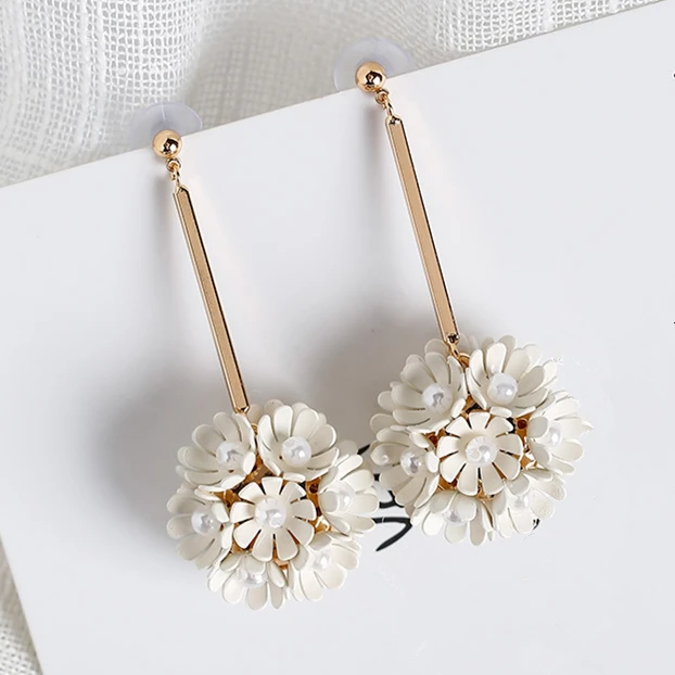 2017 Korean Fashion Women Jewelry Boucle D'oreille Exaggerate Handmade Flower Ball Simulated Pearl Long Earrings Brinco
2017 Korean Fashion Women Jewelry Boucle D'oreille Exaggerate Handmade Flower Ball Simulated Pearl Long Earrings Brinco