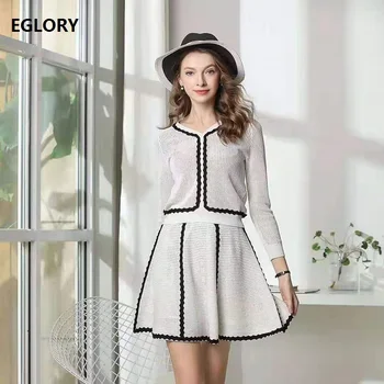 High Quality Designer Women's Set 2019 Autumn Sweater Suit Ladies V-Neck Knitted Pullovers+A-Line Mini Skirt Set Casual Knitwear
High Quality Designer Women's Set 2019 Autumn Sweater Suit Ladies V-Neck Knitted Pullovers+A-Line Mini Skirt Set Casual Knitwear
