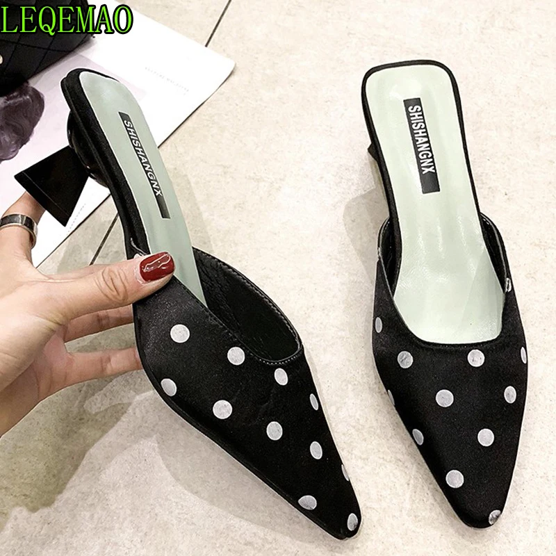 Polka Dot Mules Woman Strange Style Slippers casual pointed toe Slides fashion Slip on loafers Silk Shoe zapatos mujer black pin
Polka Dot Mules Woman Strange Style Slippers casual pointed toe Slides fashion Slip on loafers Silk Shoe zapatos mujer black pin