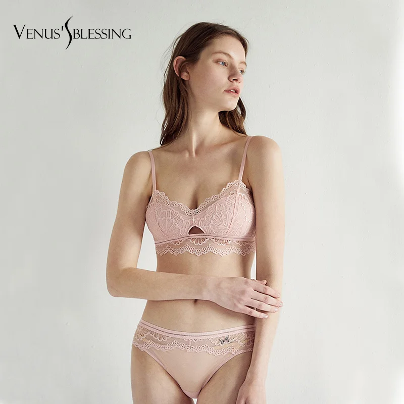 Летний сексуальный кружевной бюстгальтер VENUS'S Bless, удобное нижнее белье, бюстгальтеры для женщин, кружевные топы, бюстгальтер без косточек, Сексуальное белье BH
Летний сексуальный кружевной бюстгальтер VENUS'S Bless, удобное нижнее белье, бюстгальтеры для женщин, кружевные топы, бюстгальтер без косточек, Сексуальное белье BH