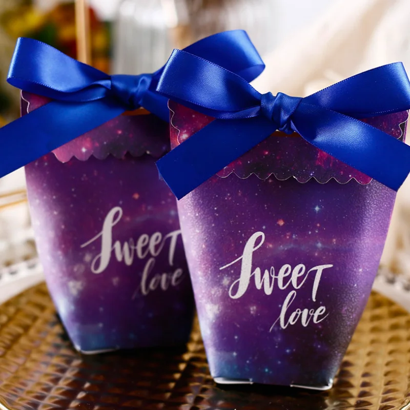 5Pcs/set Creative Purple Blue Rose Starry Sky Wedding Favors Candy Boxes Party Gift Box Giveaways Box Paper Gift Bags
5Pcs/set Creative Purple Blue Rose Starry Sky Wedding Favors Candy Boxes Party Gift Box Giveaways Box Paper Gift Bags