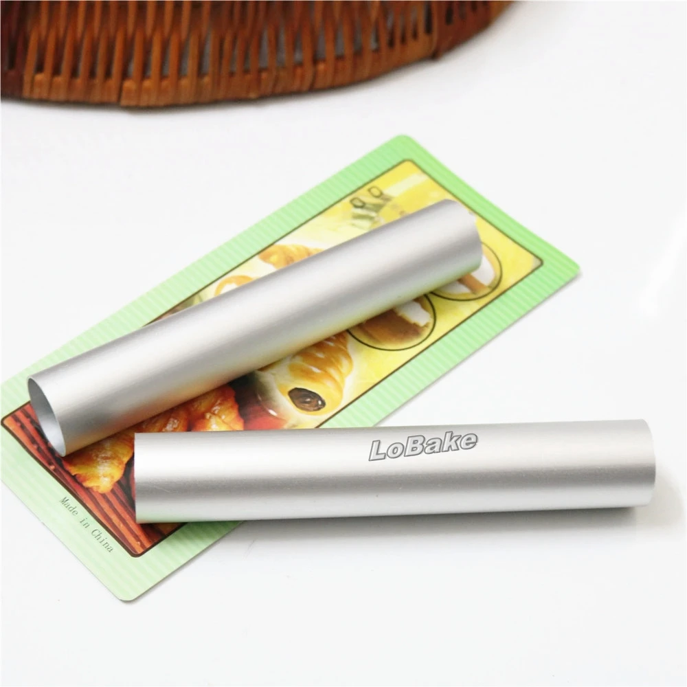 (2pcs/pack) Cylinder shape Aluminium Spiral Croissant Denmark Metal cream bun tin for making Croissants for kitchen rolls bread
(2pcs/pack) Cylinder shape Aluminium Spiral Croissant Denmark Metal cream bun tin for making Croissants for kitchen rolls bread