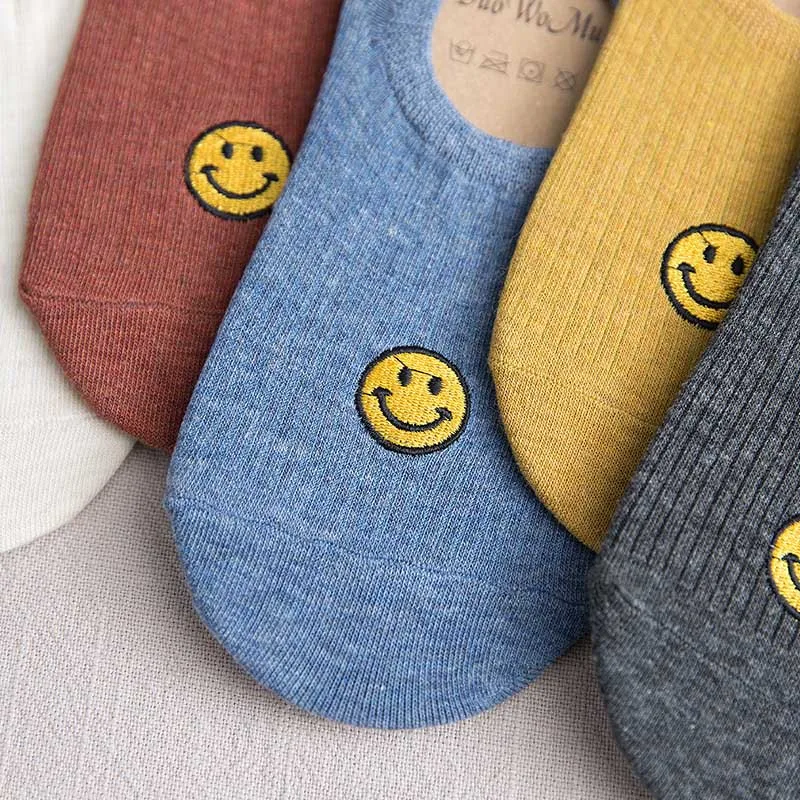Minimalist Solid Color Embroidery Smiley Face Short Sock Shallow Mouth Breathable Comfortable Cotton Women Short Sock Hosiery
Minimalist Solid Color Embroidery Smiley Face Short Sock Shallow Mouth Breathable Comfortable Cotton Women Short Sock Hosiery