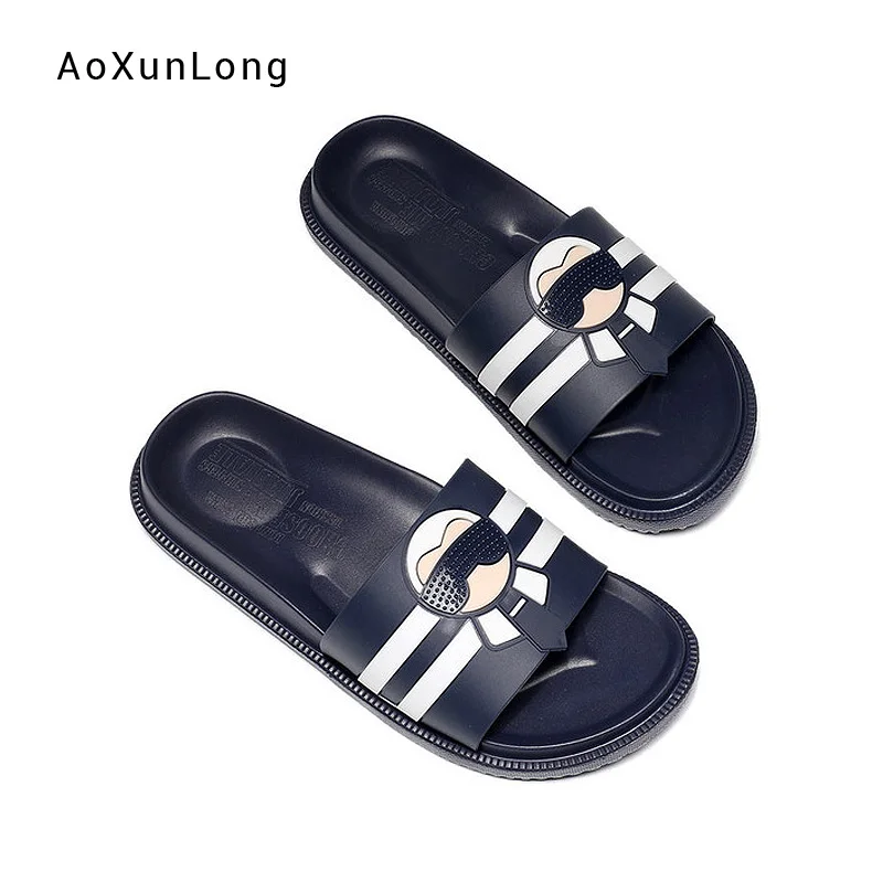 New Men's Summer Slippers Fashion Boss with Sunglass Casual Bathroom Sandals Durable and Cozy Shoes Men's Non-slip Slippers
New Men's Summer Slippers Fashion Boss with Sunglass Casual Bathroom Sandals Durable and Cozy Shoes Men's Non-slip Slippers